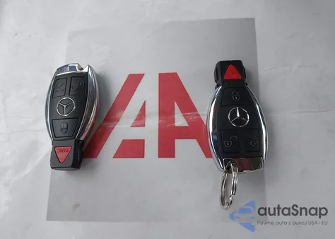 2012 Mercedes-Benz C 250 Sport z USA, uszkodzony, nr VIN WDDGF4HBXCA636231